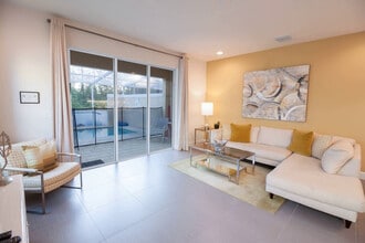 Building Photo - 1520 Retreat Cir