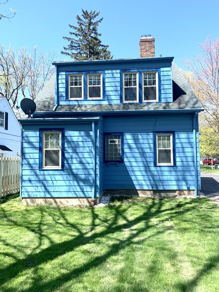 Building Photo - 1715 Edgefield Rd