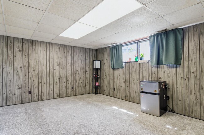 Building Photo - 3942 Stark Ln