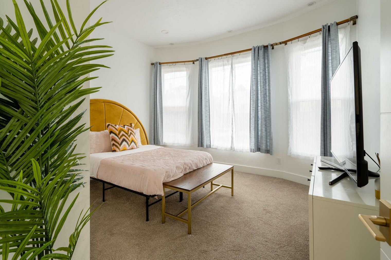 Building Photo - 1425 SE 41st Ave