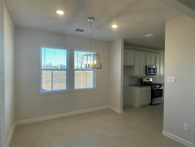Building Photo - 9122 Brixham Dr
