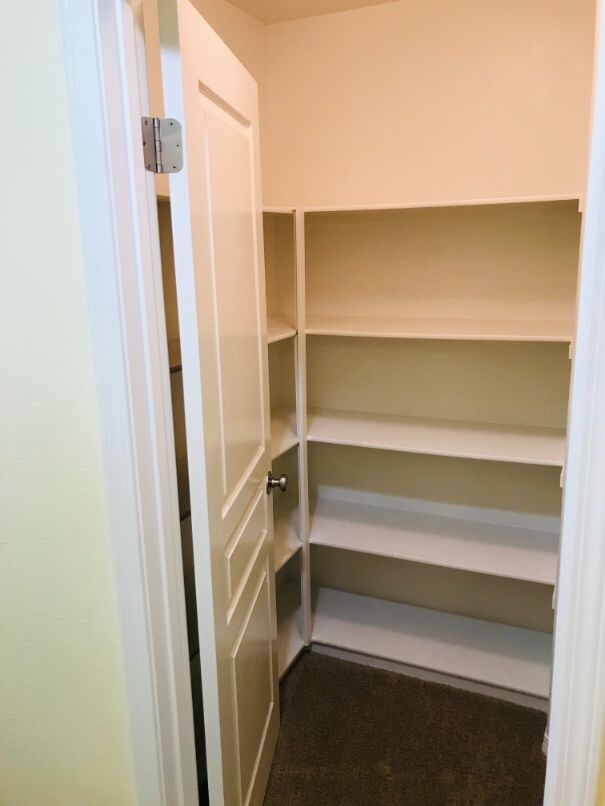 Building Photo - 45611 Basswood Ct