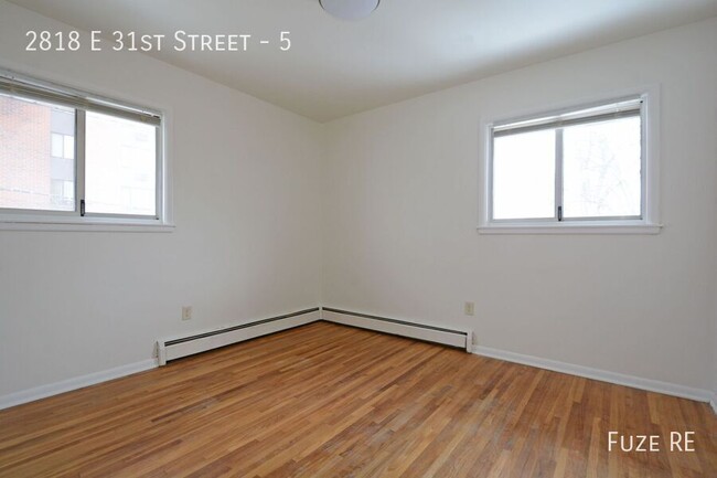 Building Photo - **Move In Special!** Spacious 2-Bedroom Up...