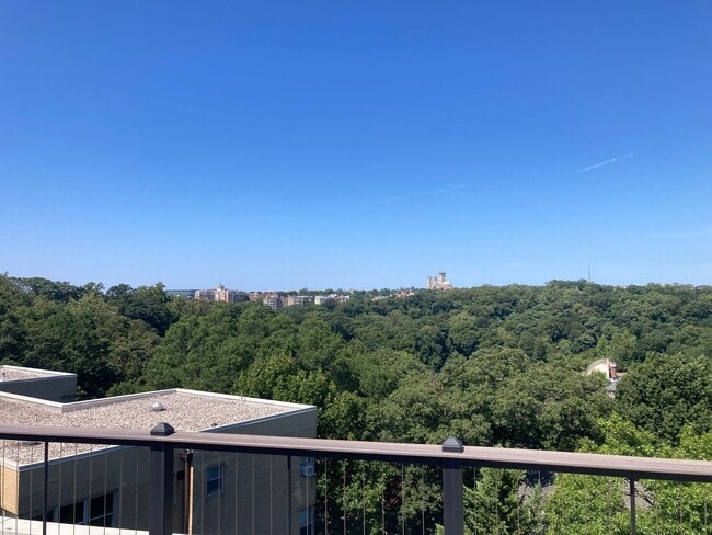 Building Photo - Fantastic Studio in Adams Morgan - Utilities Included - Available Now!