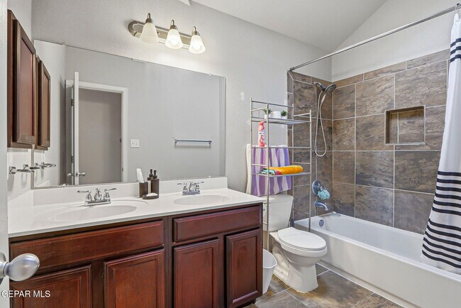 Building Photo - 4613 Al Hernandez St