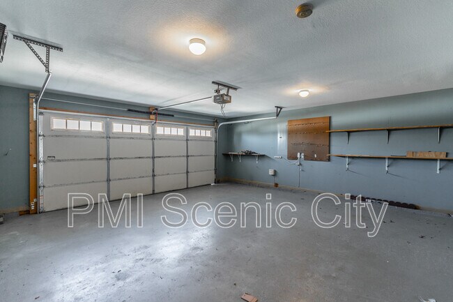 Building Photo - 8802 Mckenzie Farm Dr