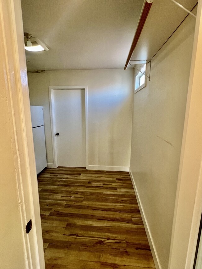 Building Photo - 4530 Del Mar Ave