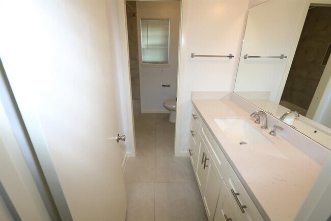 Building Photo - 5414 Spellman Rd