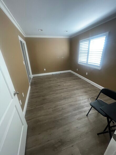 Building Photo - 515 W Gardena Blvd