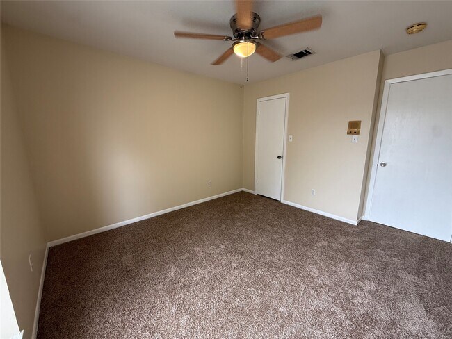 Building Photo - 17149 Beaver Springs Dr