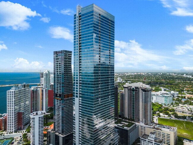 Building Photo - 1441 Brickell Ave