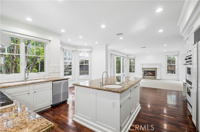 Building Photo - 15 Jupiter Hills Dr