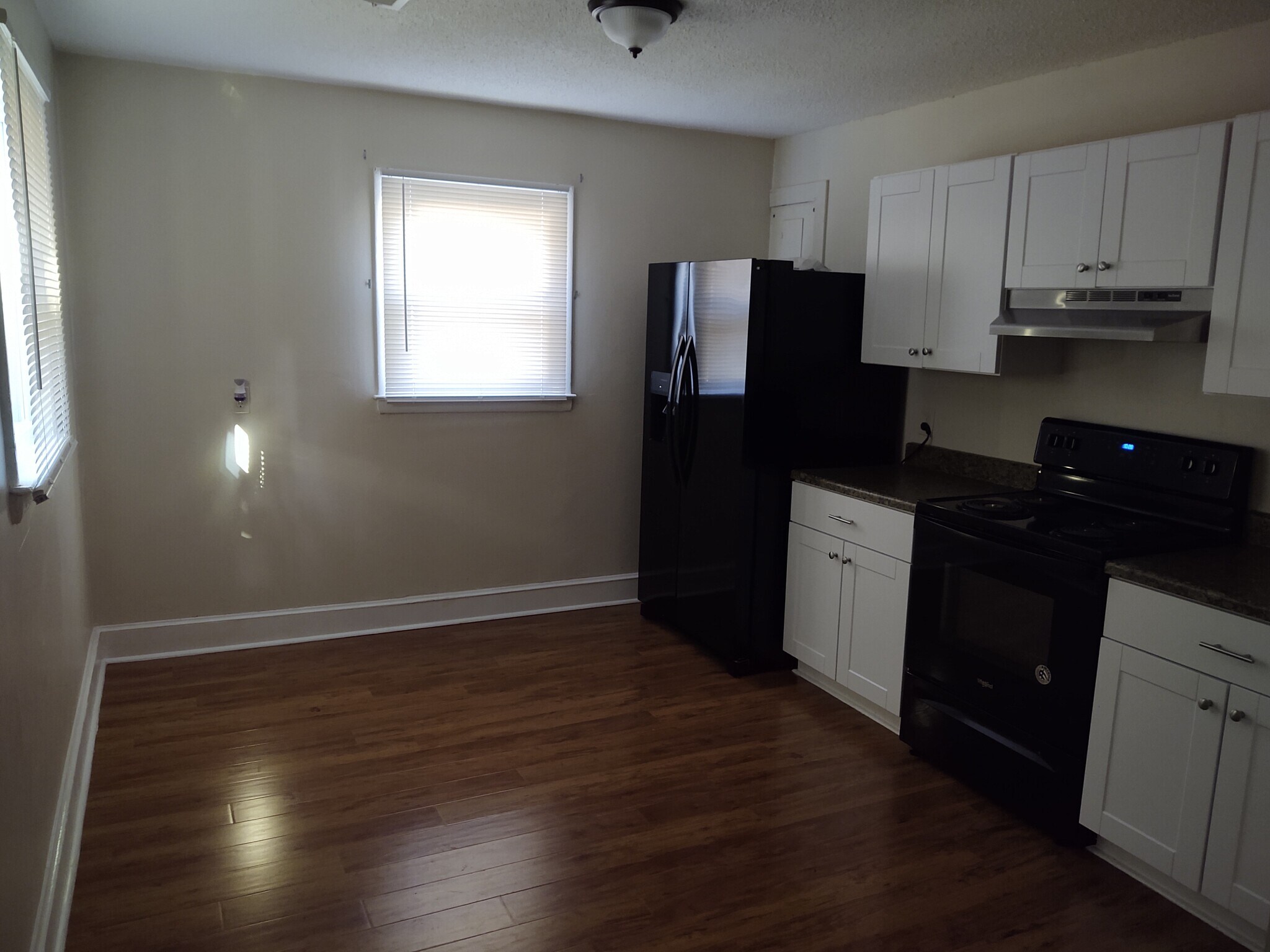 Kitchen - 1532 Hampton St