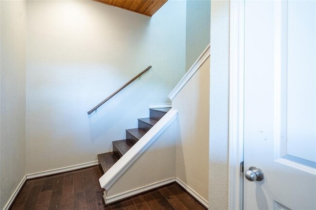 Building Photo - 1050 Co Rd 129