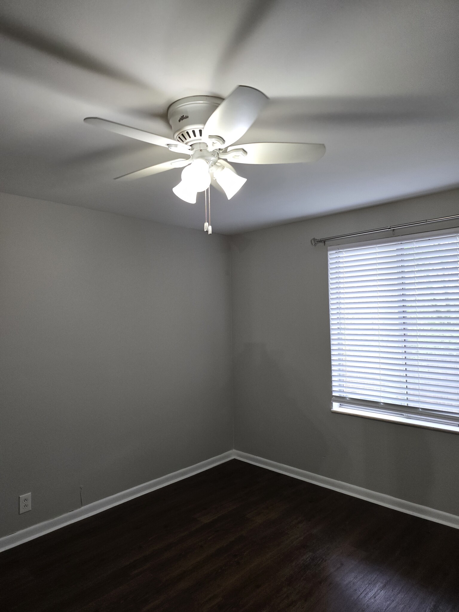 |large bedroom - 2601 Hillsboro Pike