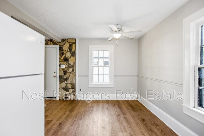 Building Photo - 210 Sedberry St