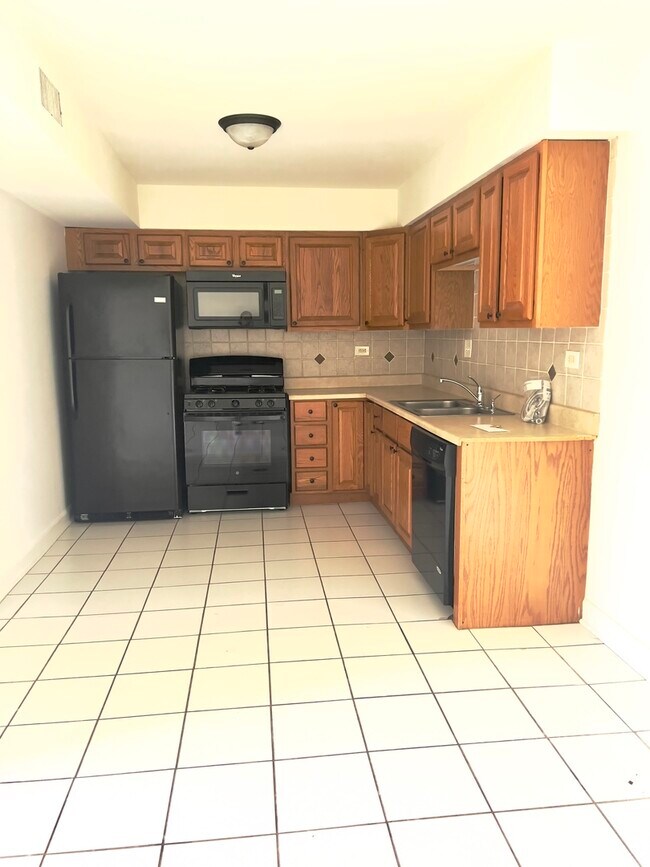 Primary Photo - 117 Mullingar Ct