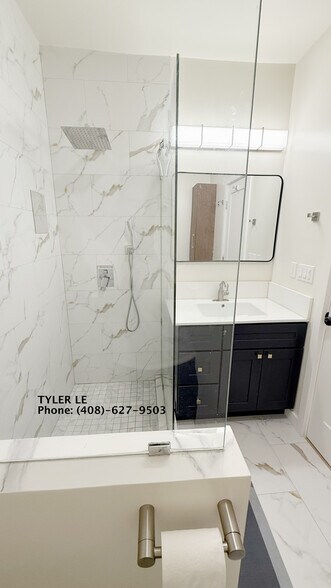 Master Bath - 6115 Fremont St