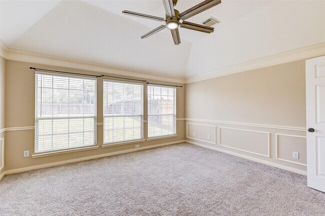 Building Photo - 25910 Oakridge Forest Ln