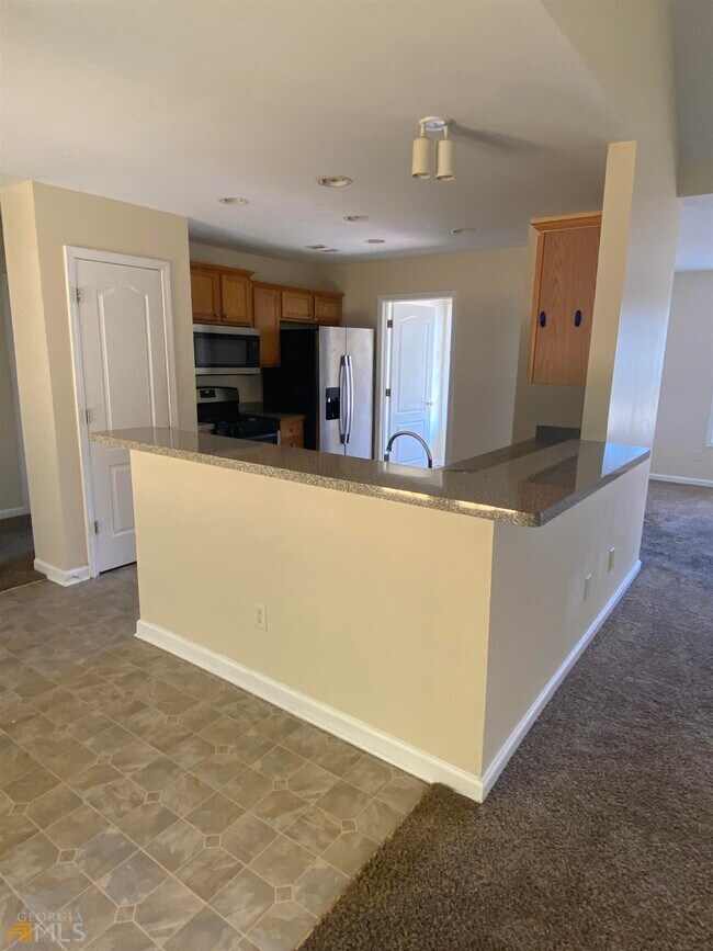 Building Photo - 5120 Roxton Ln