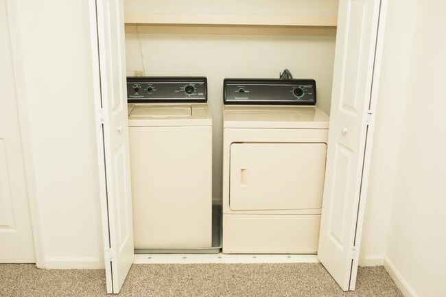 Building Photo - 281 Autumn Grove Ct