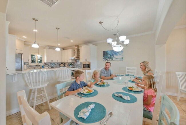 Building Photo - 660 Kara Dr