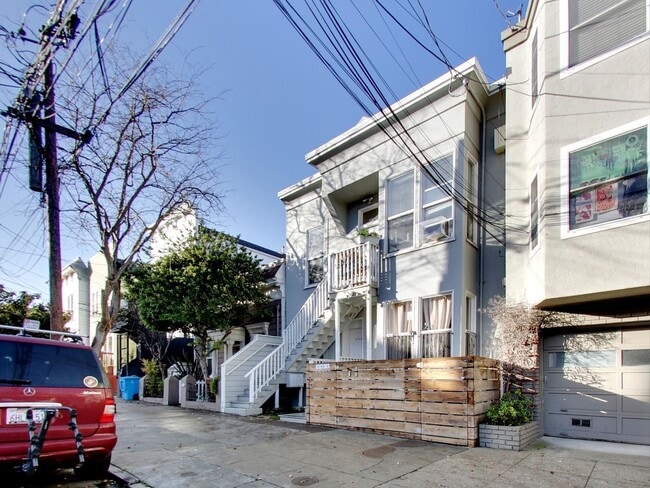 Building Photo - 826 Alabama St