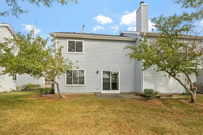 Building Photo - 135 Hampton Ave