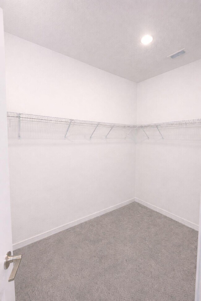 Building Photo - 2099 Babbling Brk Blvd