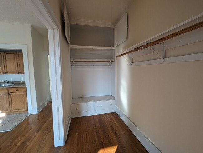 Building Photo - 2737 N Spaulding Ave