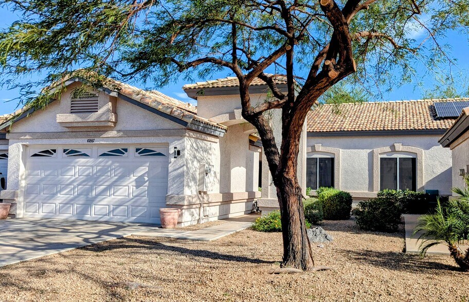 Primary Photo - 10867 W Chino Dr