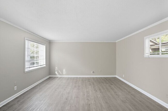 Building Photo - 1644 S Knoxville Ave