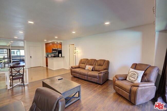 Building Photo - 7740 Redlands St