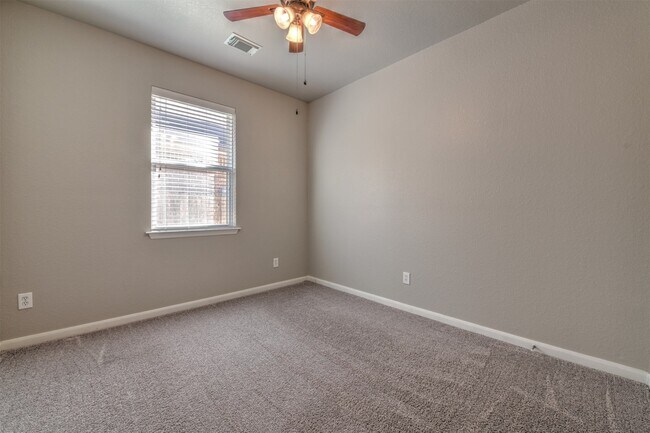 Building Photo - 17106 Tupelo Garden Cir