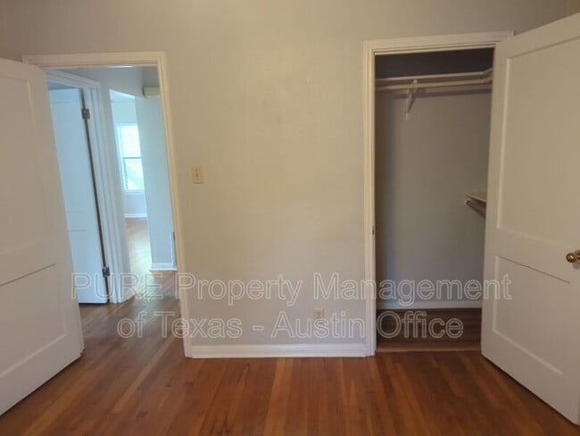 Building Photo - 1720 Justin Ln