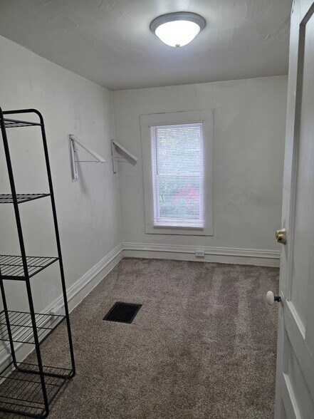 Building Photo - 1201 S Farwell St