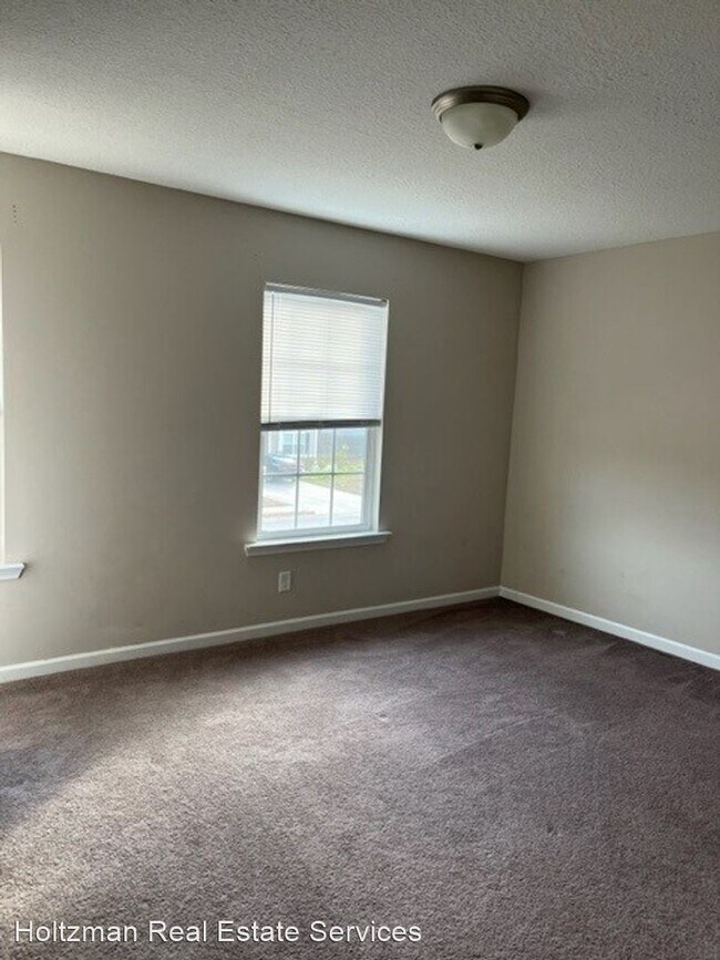 Building Photo - 4 br, 2.5 bath House - 1511 Bayberry Drive