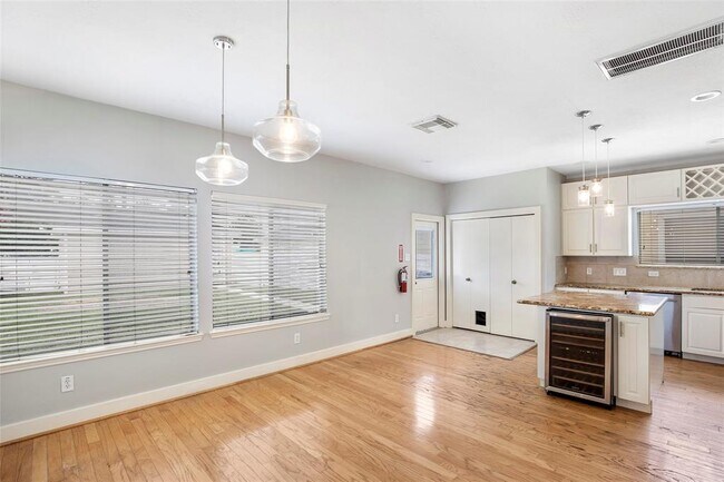 Building Photo - 18631 Atasca Oaks Dr
