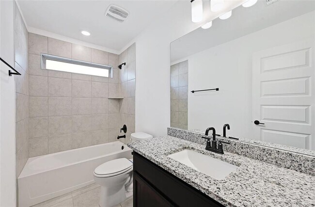 Building Photo - 160 Fawn Riv Run