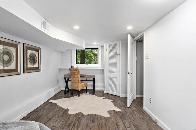 Building Photo - 5377 Reber Pl