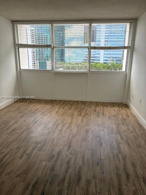 Building Photo - 1420 Brickell Bay Dr