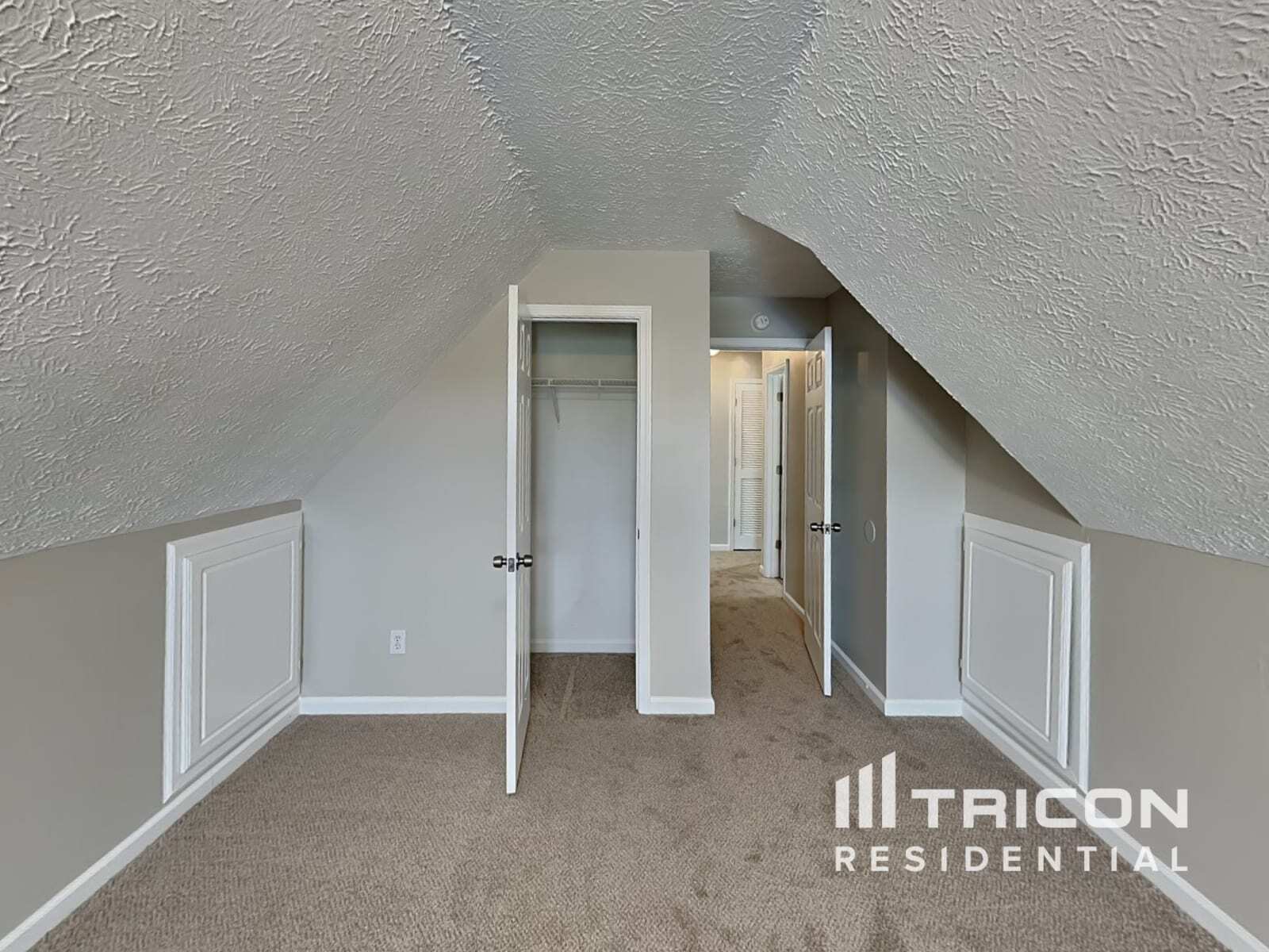 Building Photo - 605 Highpoint Wy