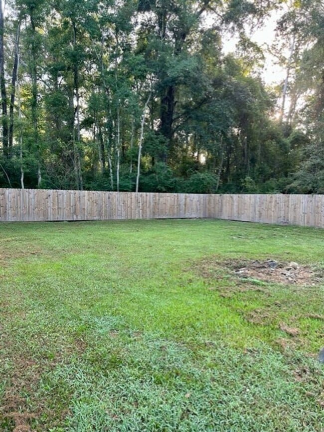 Building Photo - 1018 W 25th Ave