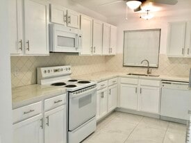 Building Photo - 15623 SE 92nd Ct