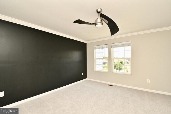 Building Photo - 11177 Southport Pl