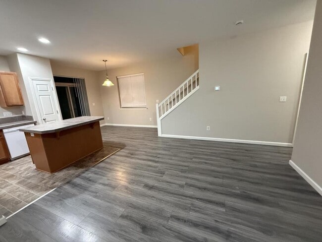 Building Photo - 13102 NE 26th St