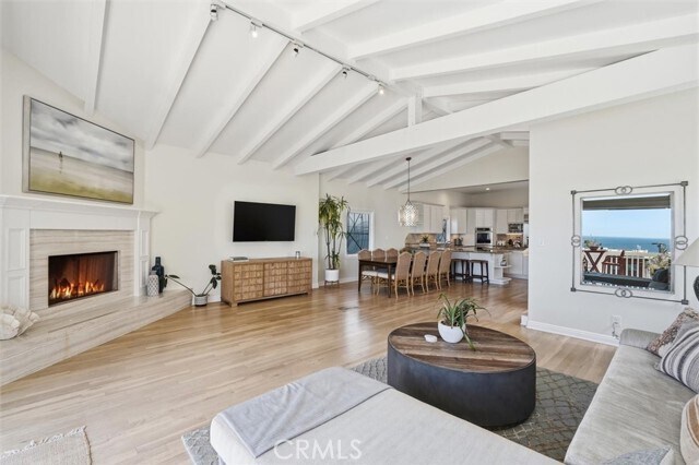 Building Photo - 1738 Manhattan Ave