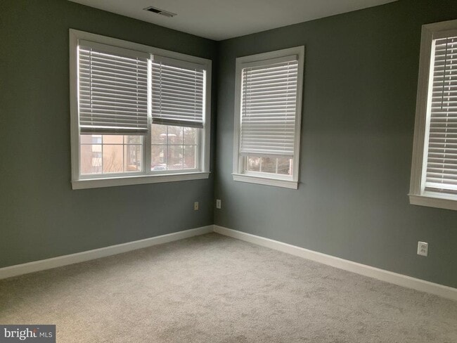 Building Photo - 3301 Castle Ridge Cir