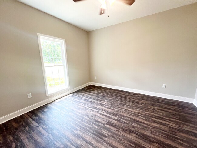 Building Photo - 107 Orchard Way