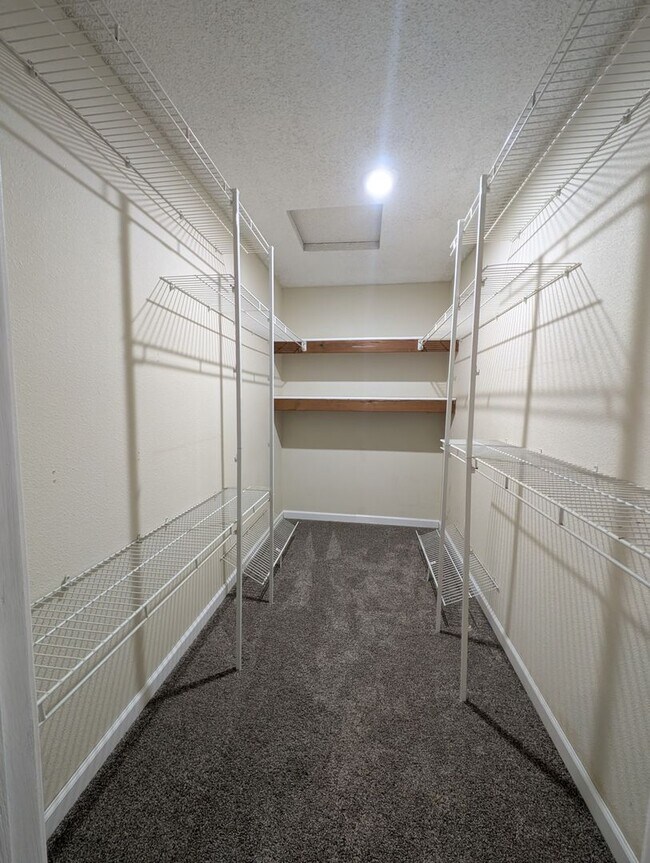 Building Photo - Corner Lot Triplex Unit in Gig Harbor, Ava...